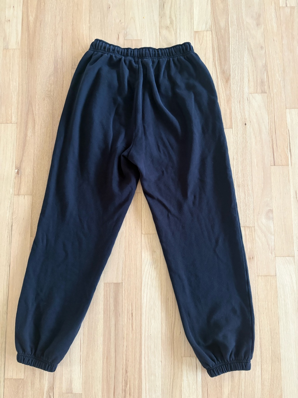 Alo Yoga Black Accolade Set - Picture 15 of 15